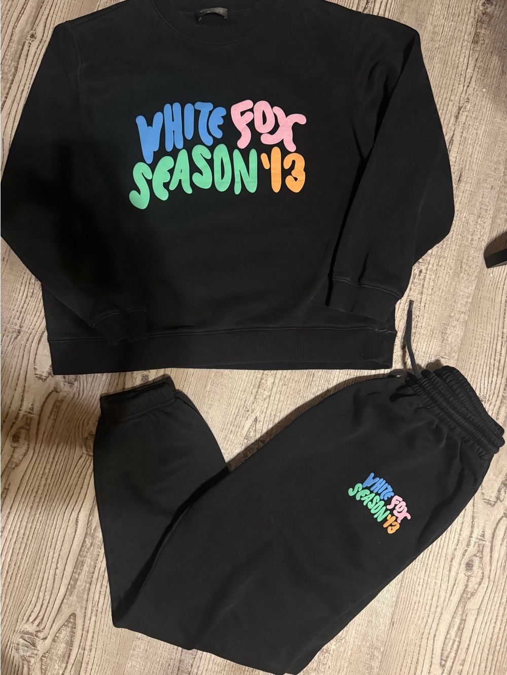 White Fox Season 13 Puff Paint Sweatshirt & Sweatpants Set Black - S/S-M